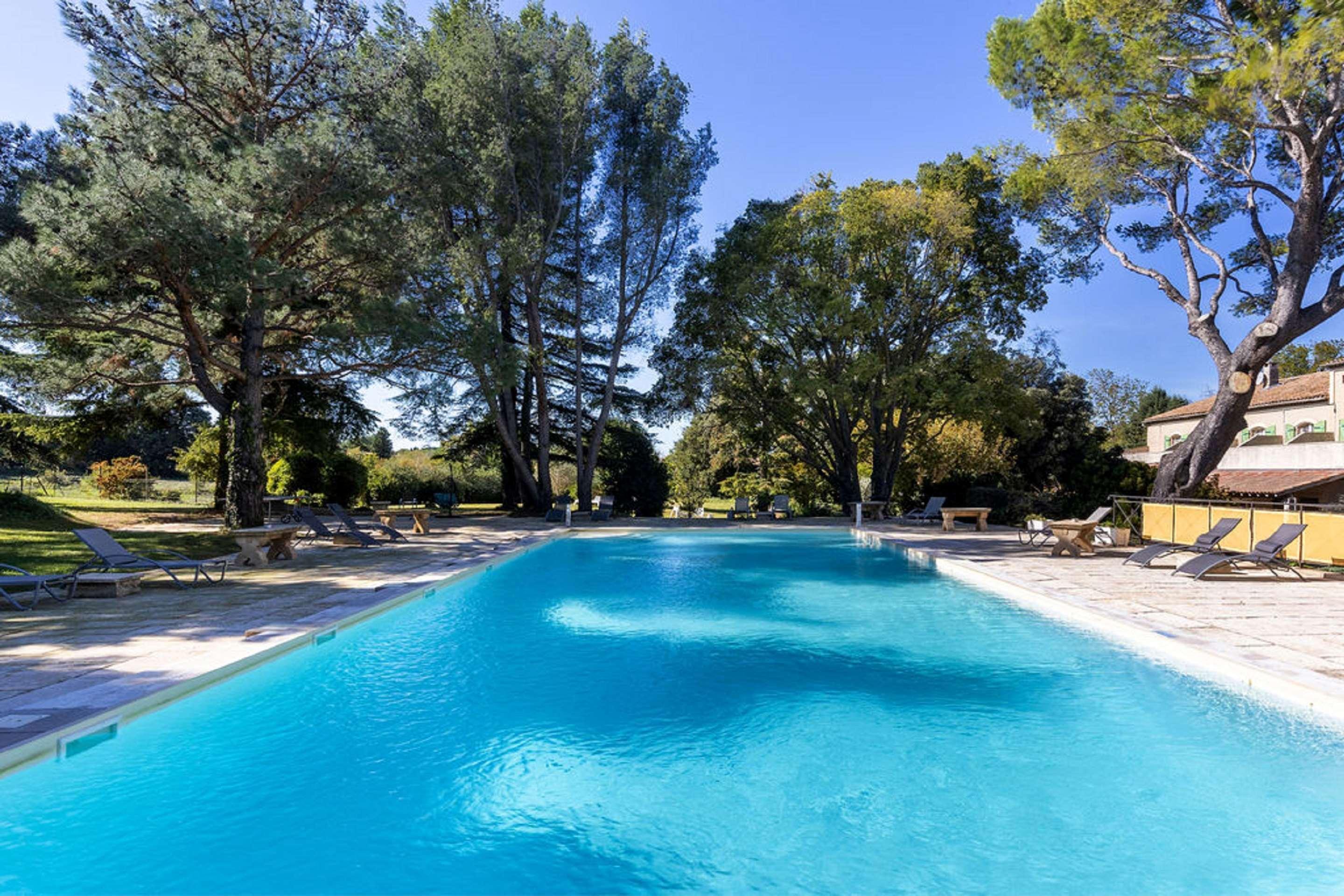 Best Western Le Val Majour Фонвией Екстериор снимка