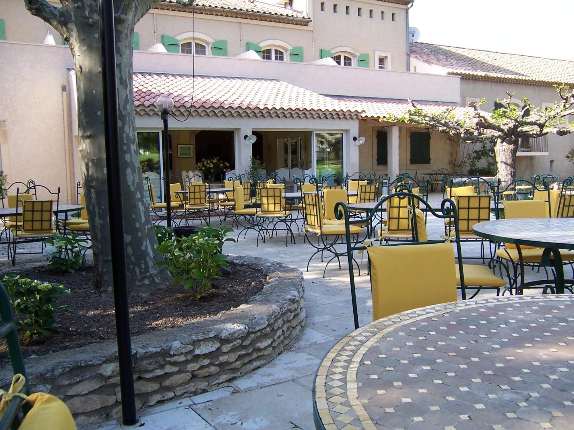 Best Western Le Val Majour Фонвией Екстериор снимка